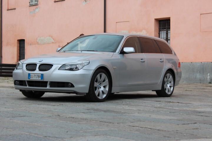 Bmw 530d Touring Futura DA AMATORE FULL OPTIONALS 8 GOMME SU CERCHI LEGA