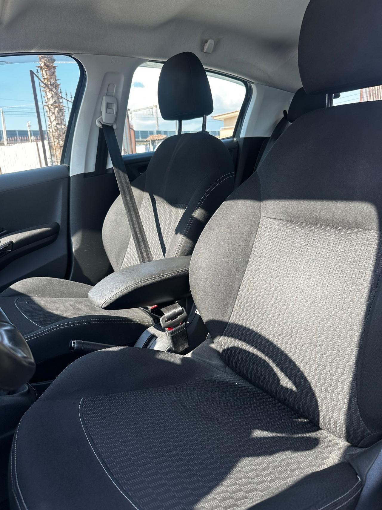 Peugeot 208 BlueHDi 75 5 porte Allure