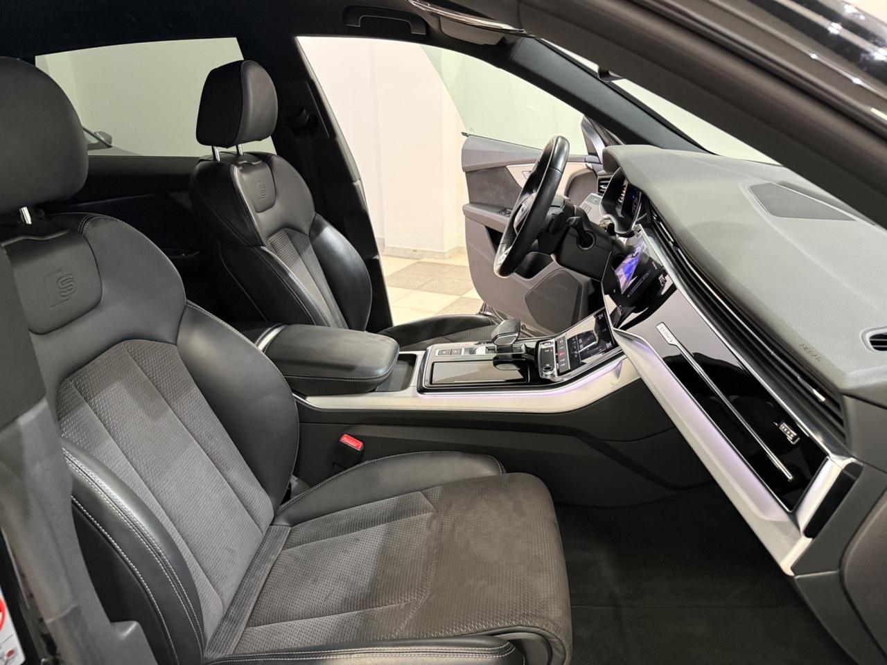 Audi Q8 45 TDI quattro S Line Full optional