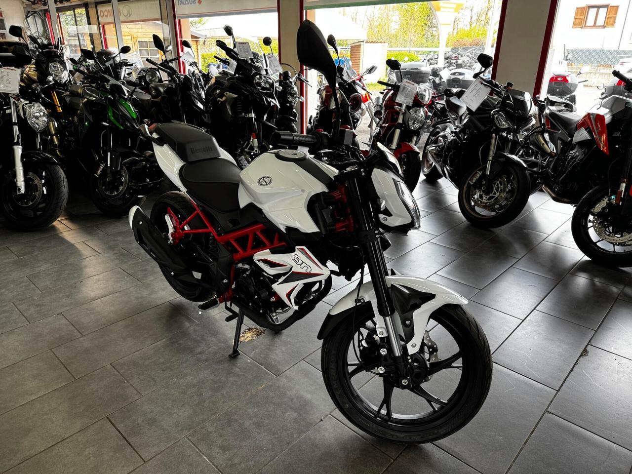 Benelli BN 125