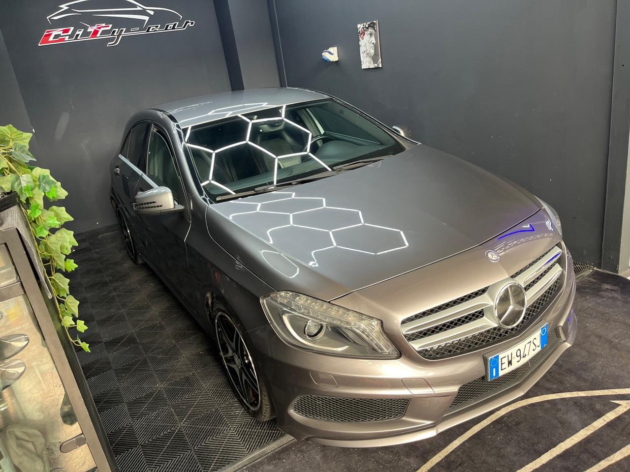 Mercedes-Benz Classe A 180 d (2014) – Stile Premium e Consumi da Primato!