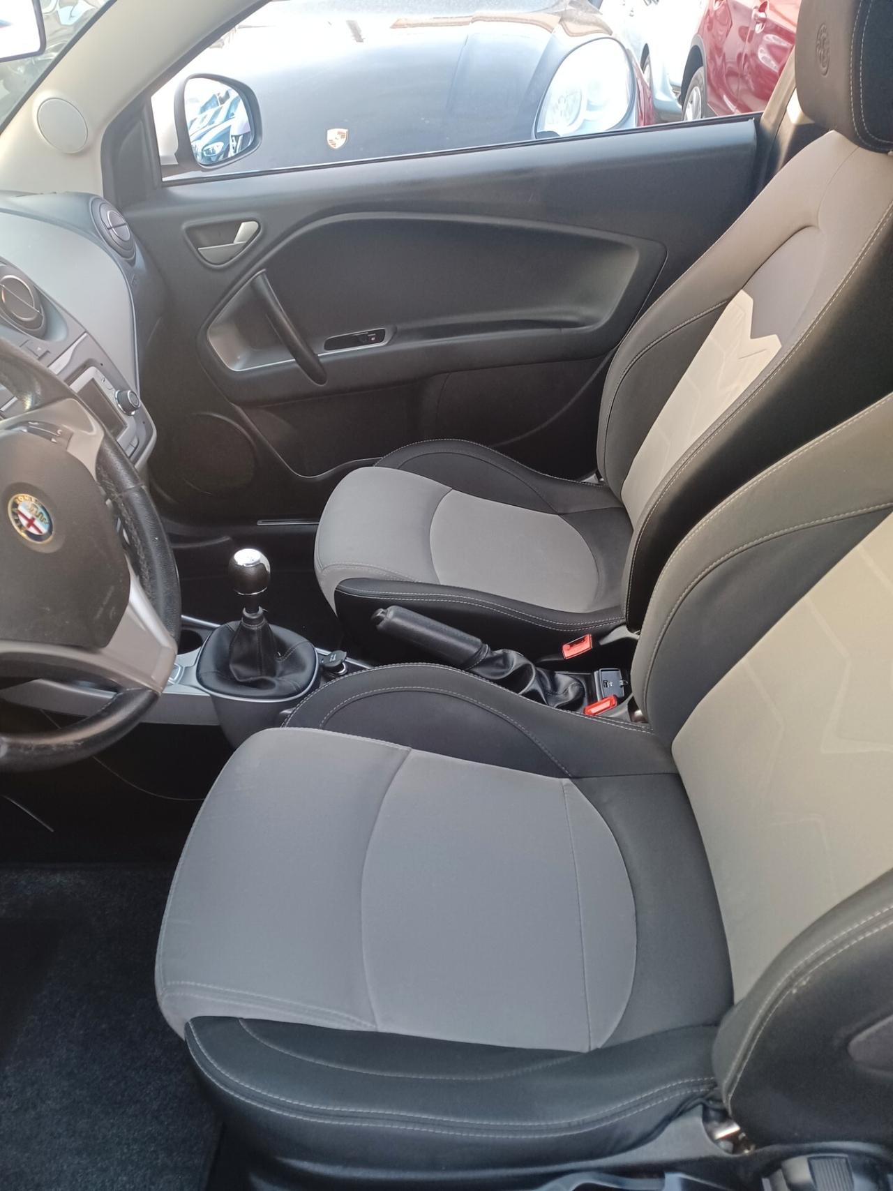 Alfa Romeo MiTo 1.3 JTDm DISTINCTIVE 2014