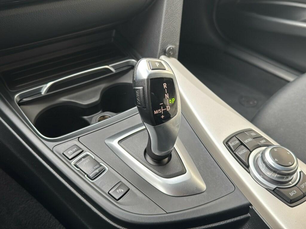 BMW Serie 3 Touring 318 d Business Advantage Steptronic