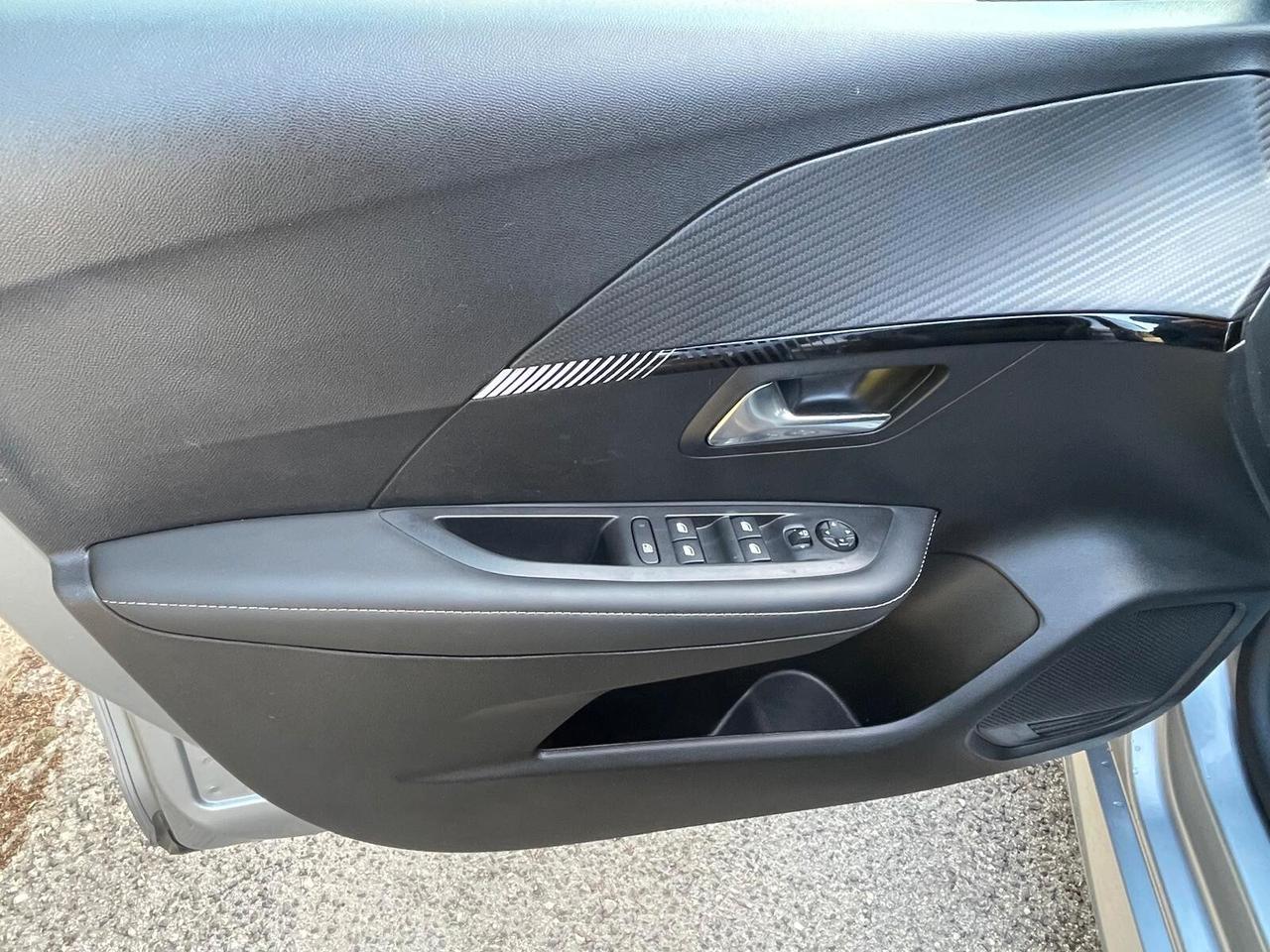 Peugeot 208 PureTech 100 Stop&Start 5 porte Allure 2024