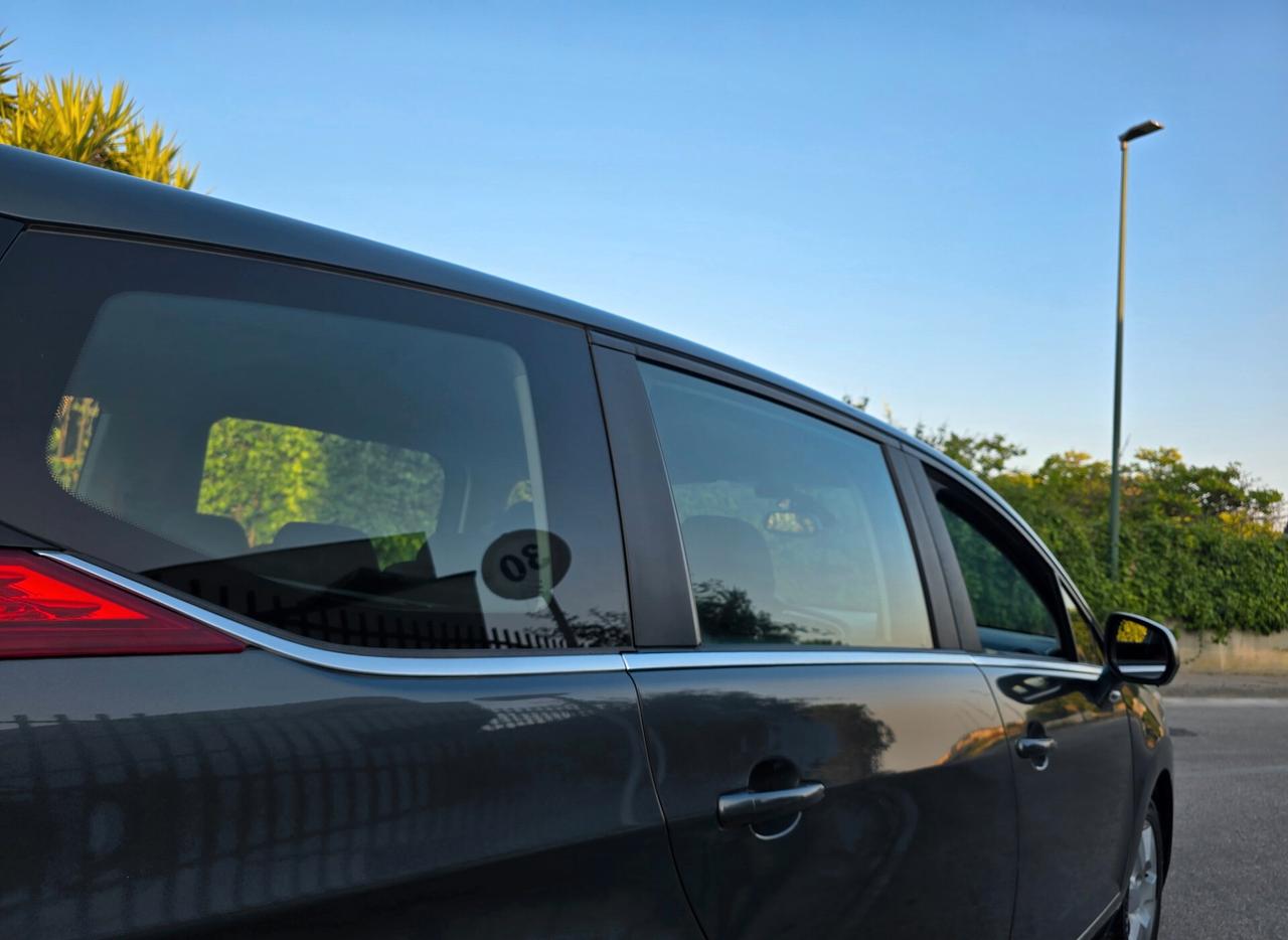 PEUGEOT 5008 TECNO 1.6 HDI 2012 NUOVISSIMA