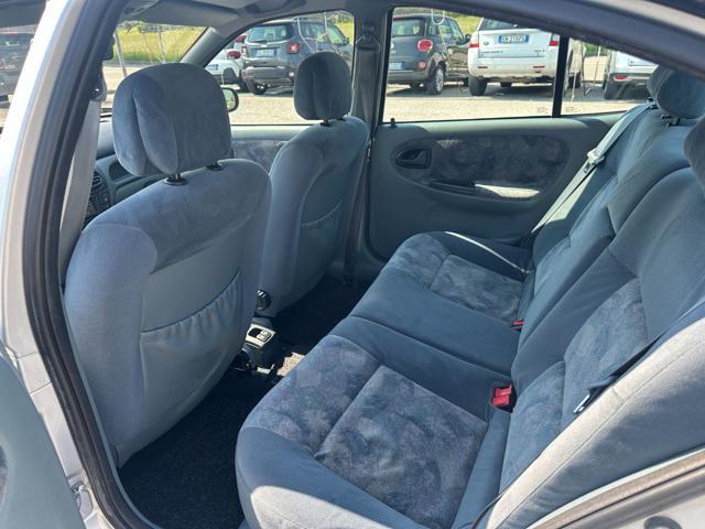 RENAULT Megane Mégane 1.6 cat RT VENDE PRIVATO