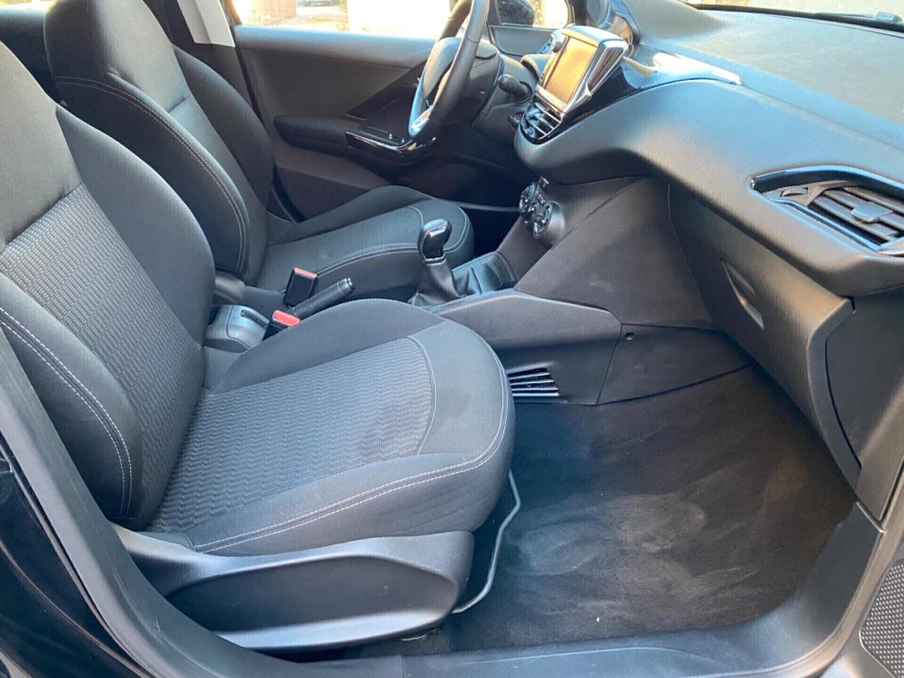 Peugeot 208 Allure 1.2 Benzina Anno 2018