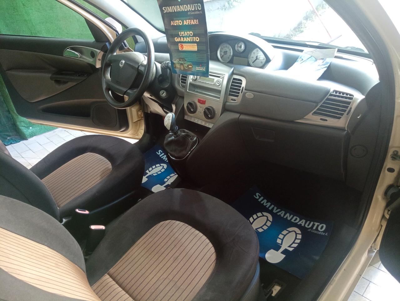 Lancia Ypsilon 1.2 Oro Bianco prov nord ok neopatent