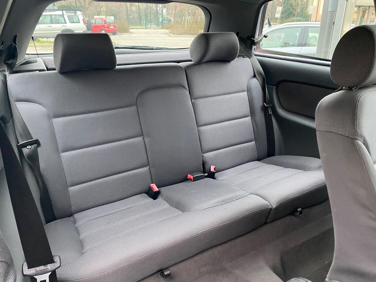 Audi A3 1.6 cat 3p. Ambition