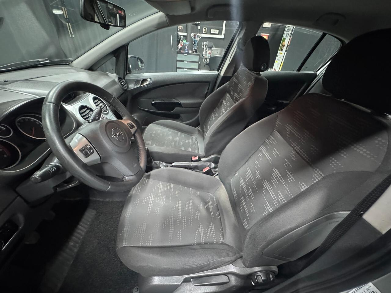 Opel Corsa 1.2 5 porte Elective Neopatentati