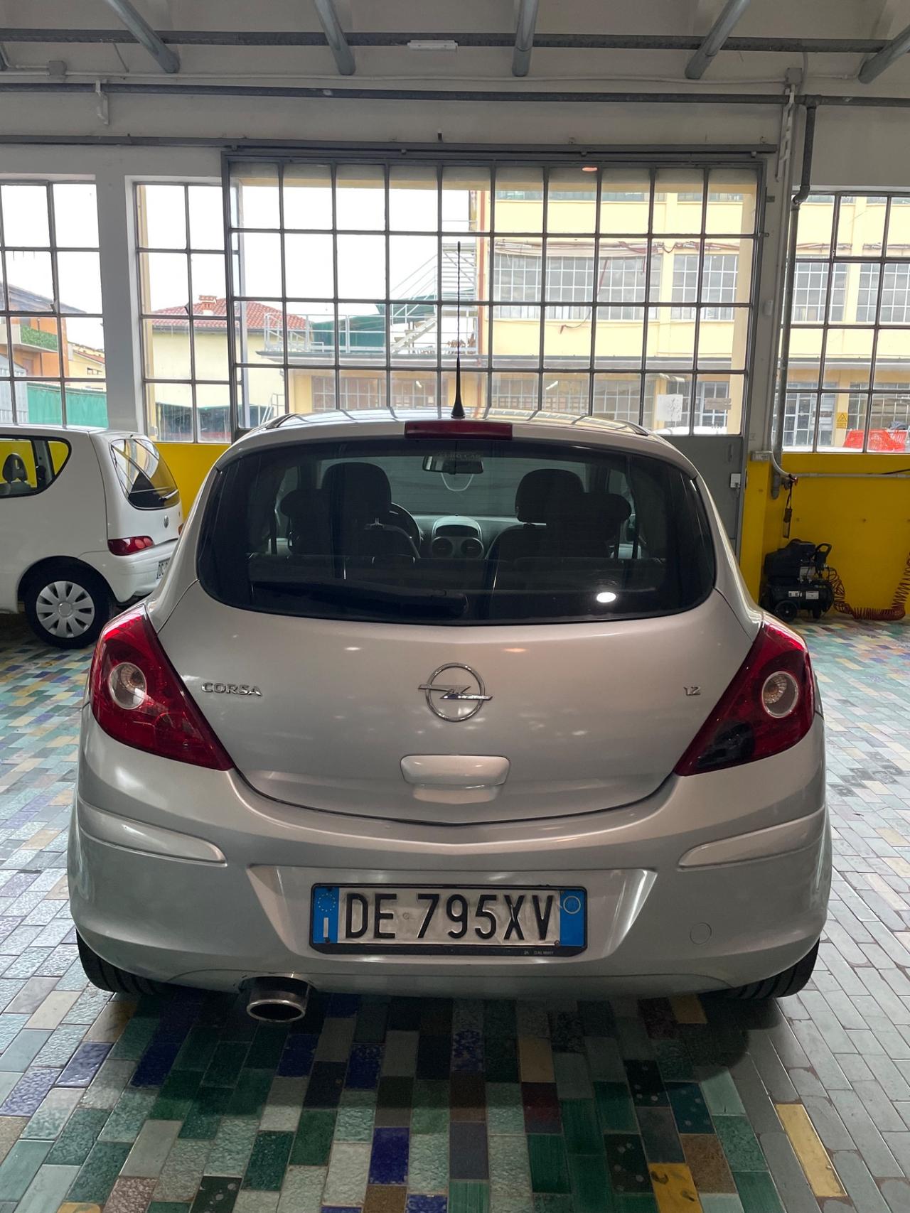 Opel Corsa 1.2 3 porte Sport SOLO 120 MILA KM