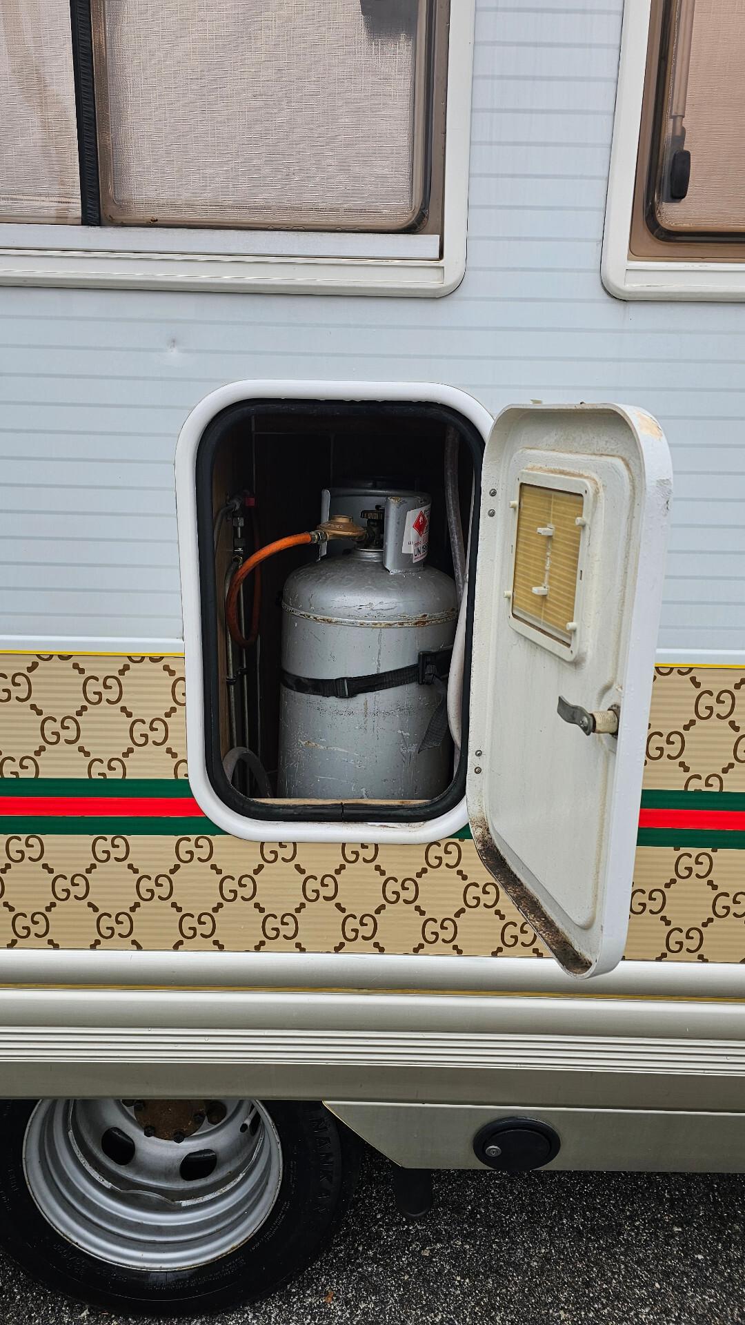 Laika ECOVIP 4 FORD 2.5 TD 100CV CLIMA DOPPIO SERB PORTABIC