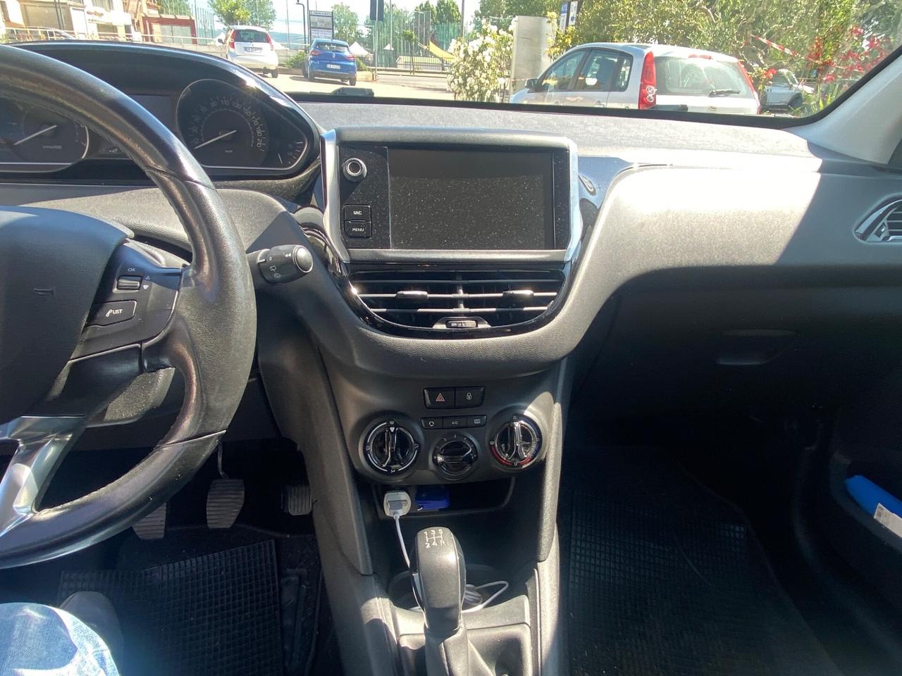 Peugeot 208 PureTech 82 5 porte Access