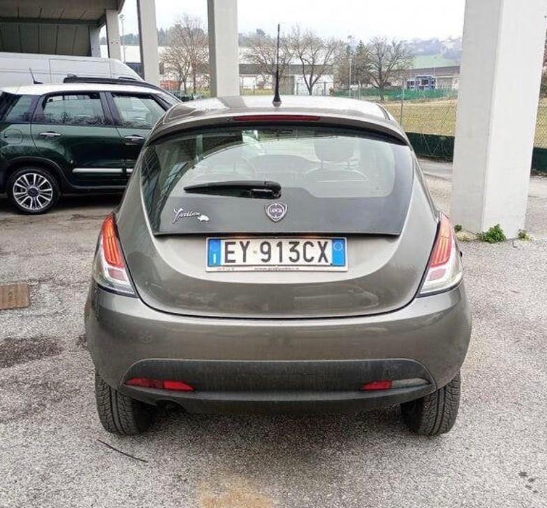 Lancia Ypsilon 0.9 TwinAir 85 CV 5 porte Metano Ecochic Elle