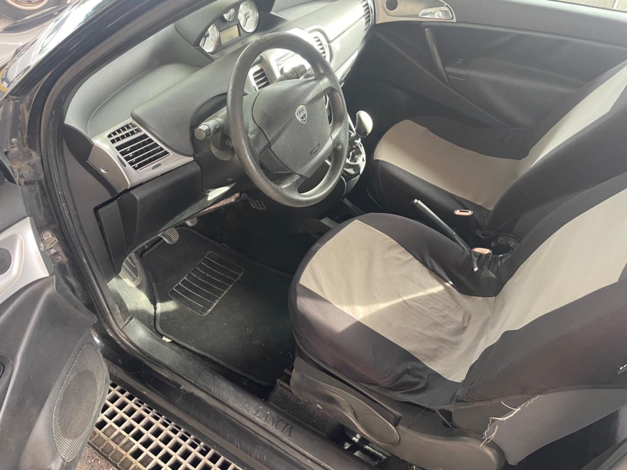 Lancia Ypsilon 1.2 Argento