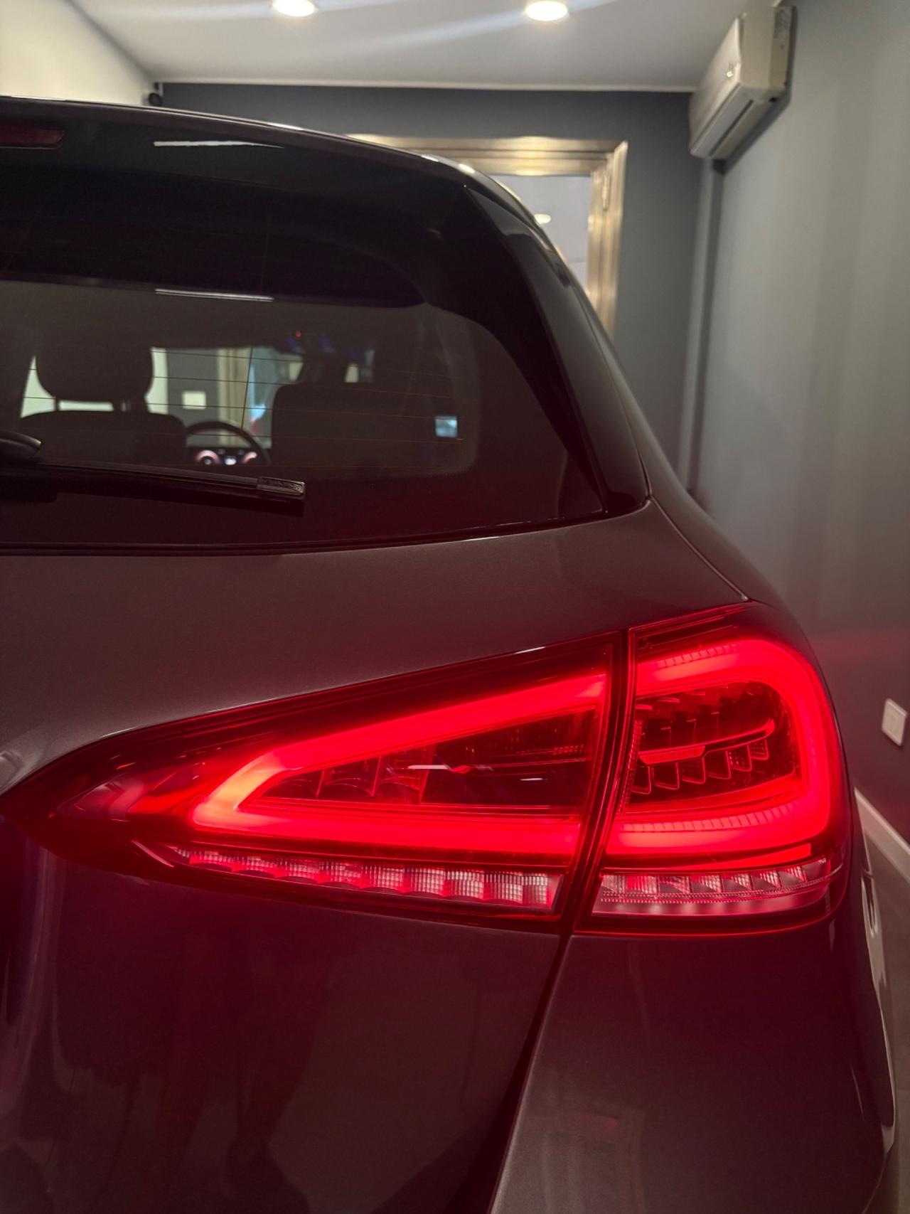 Mercedes classe A 180D Automatic luci ambient