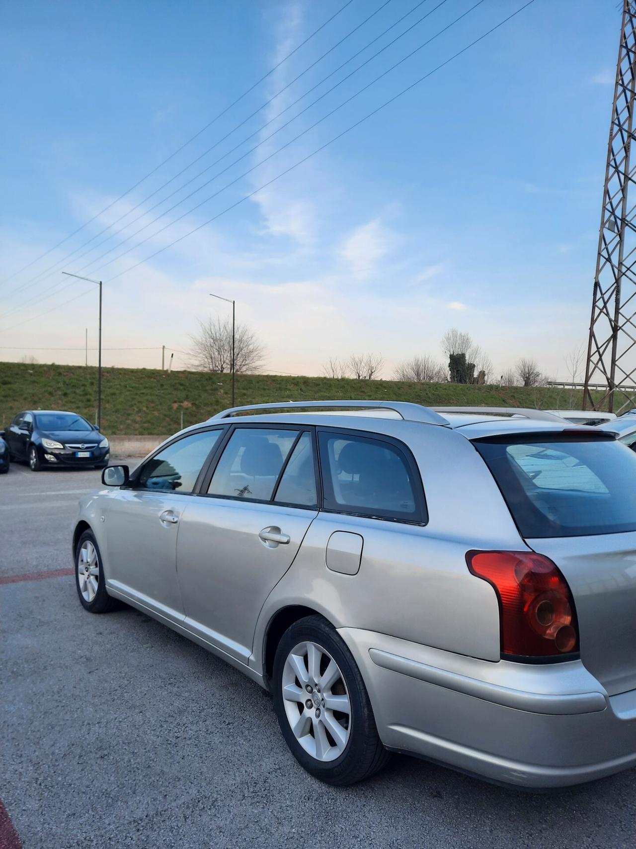 Toyota Avensis 1.8 GPL 16V Station Wagon