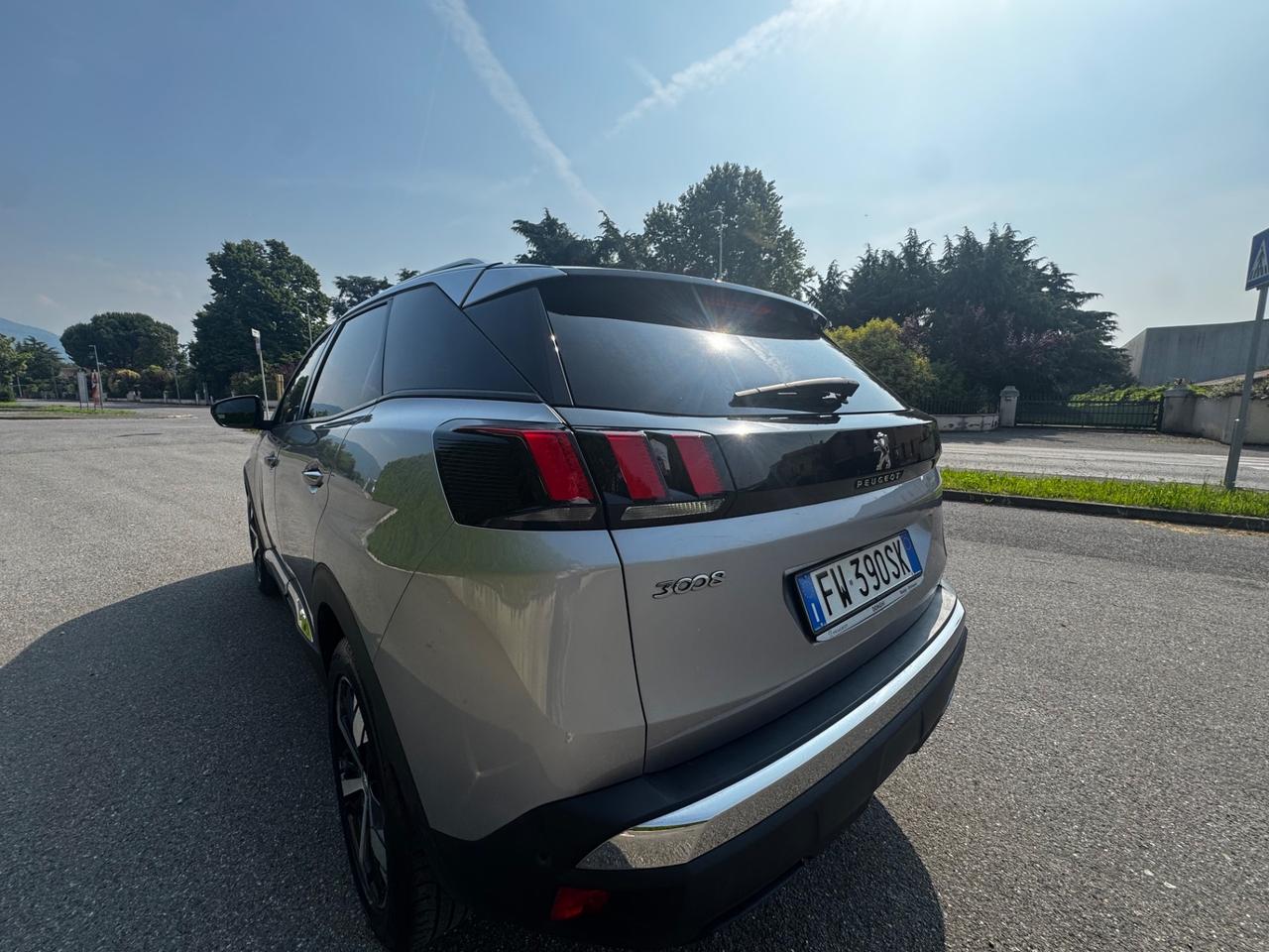 Peugeot 3008 BlueHDi 120 S&S Business