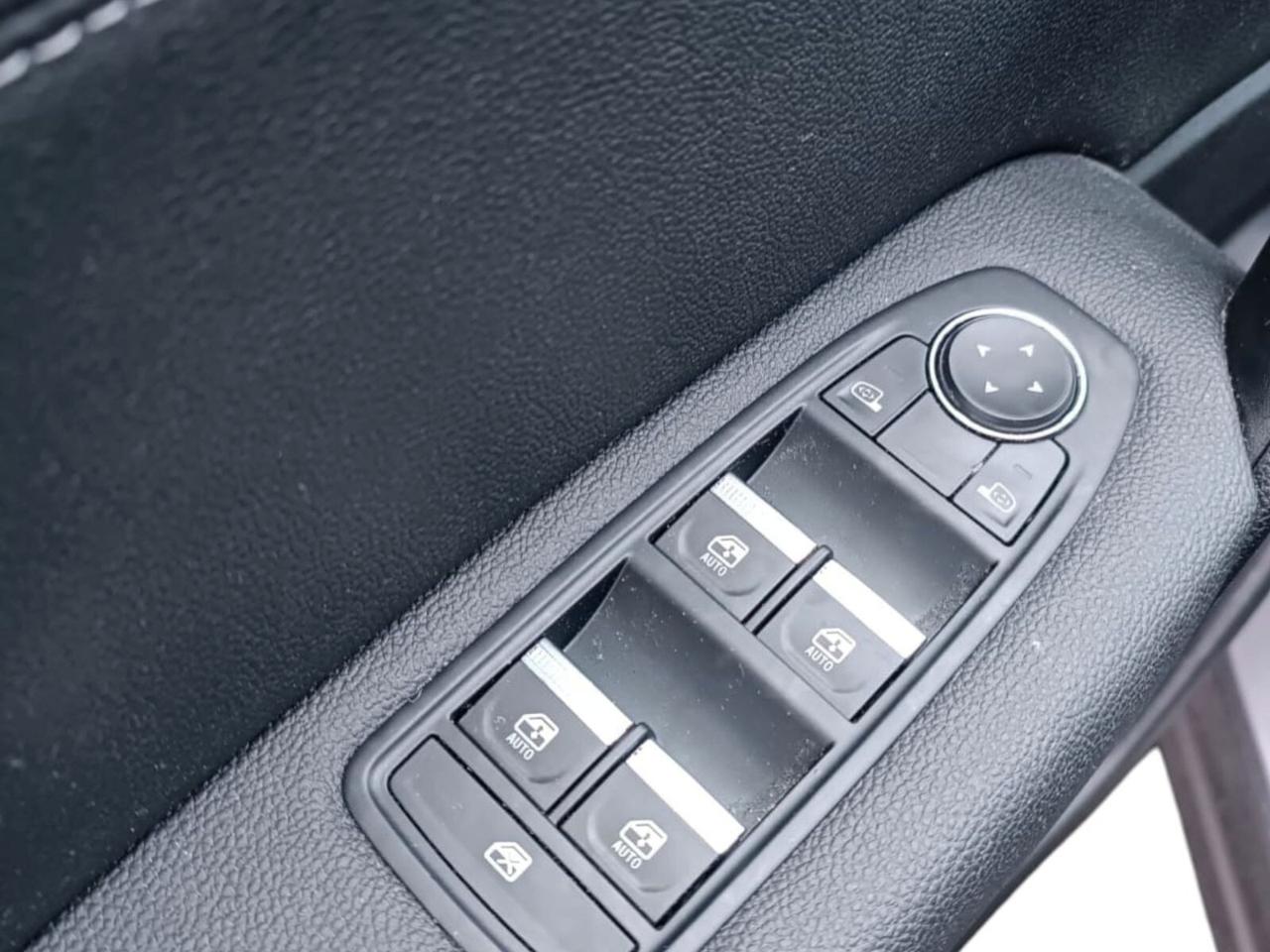 Renault Captur Full Hybrid E-Tech 145 CV Techno