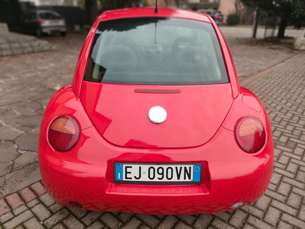 Volkswagen New Beetle 2.0 Gpl pelle e tettuccio