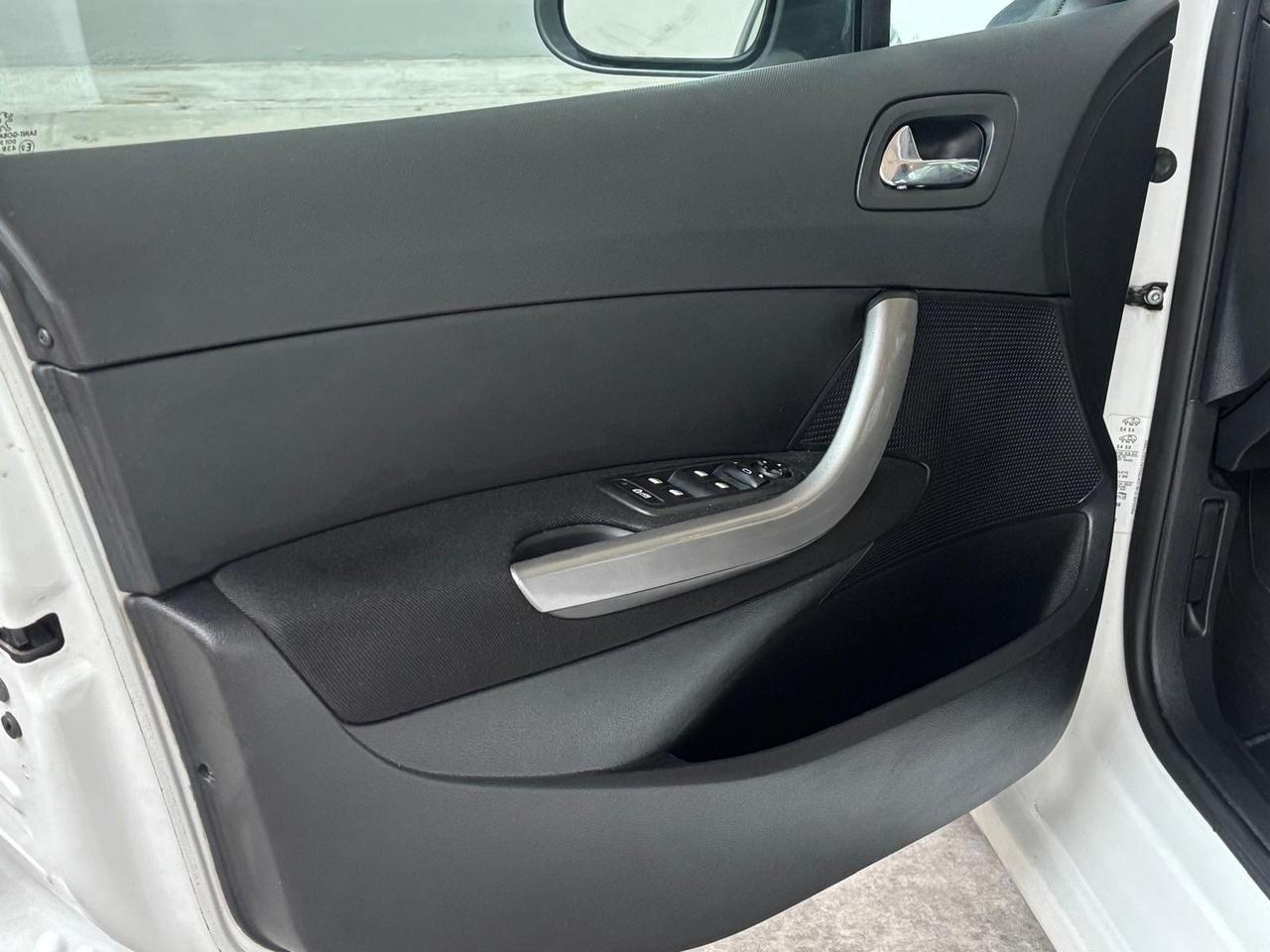 Peugeot 308 1.6 VTi 120CV 5p. Active