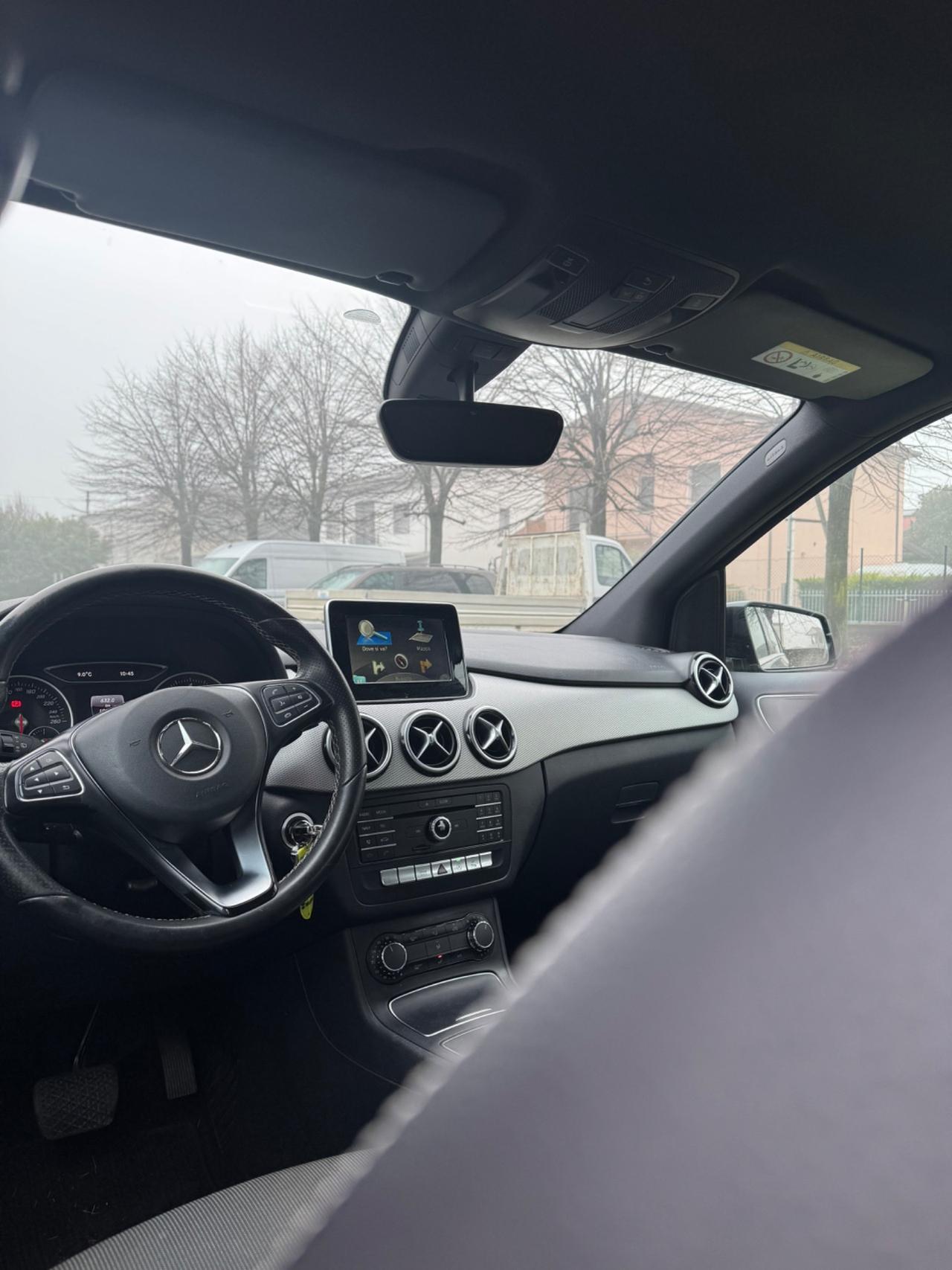 Mercedes-benz B 220 d Automatic Neopatentati