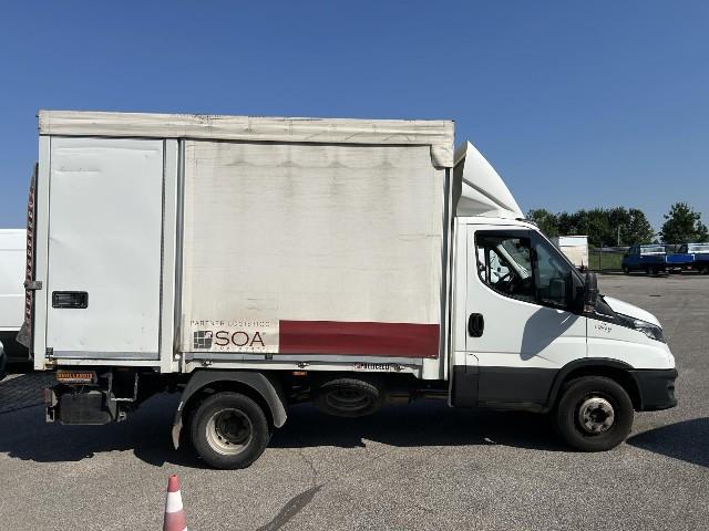 IVECO DAILY 70C18HA8 BOX + SPONDA