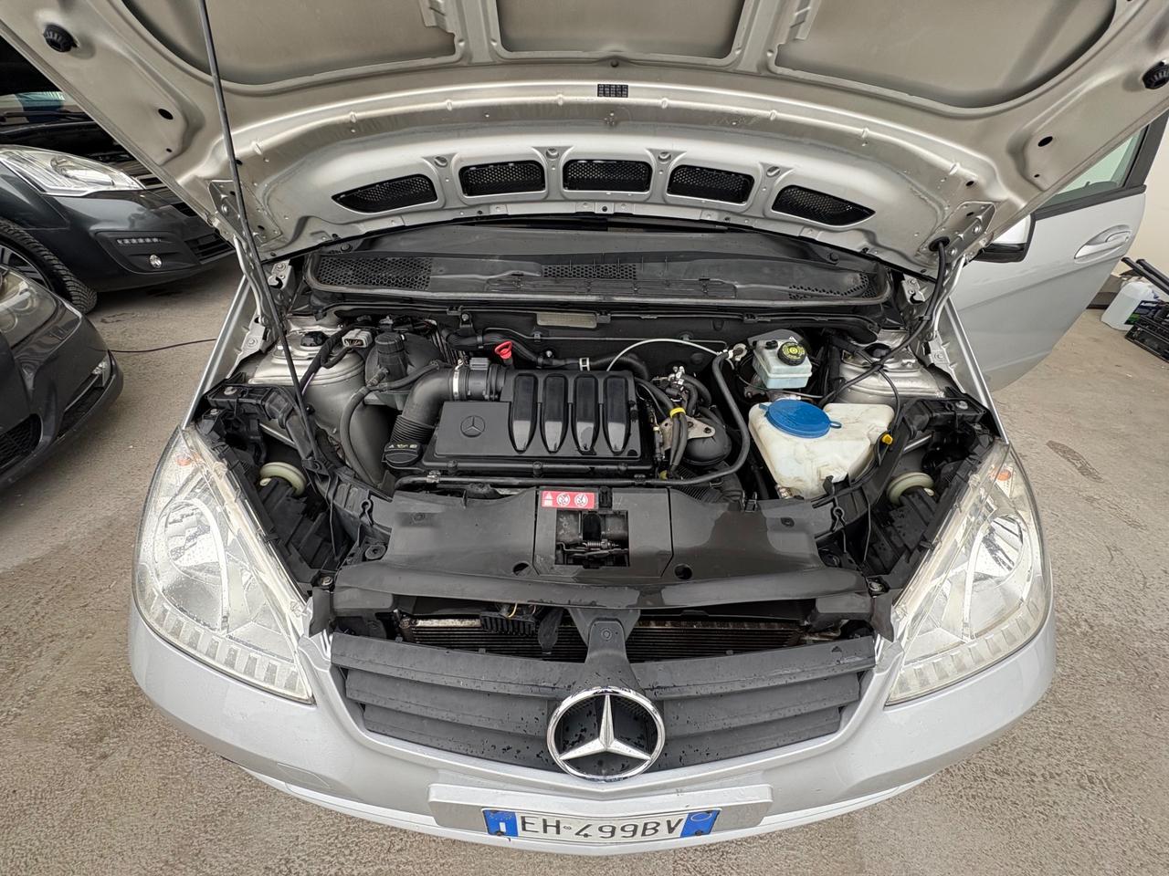Mercedes-benz A 160 CDI BlueEFFICIENCY Avantgarde
