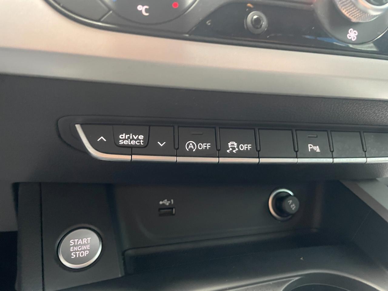 Audi A4 UNICO PROPRIETARIO - TAGLIANDI CERTIFICATI