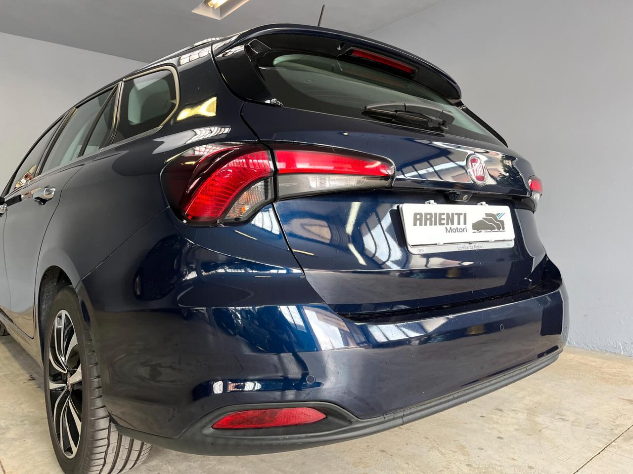 Fiat Tipo 1.6cc MJET 120cv LOUNGE - STATIONWAGON