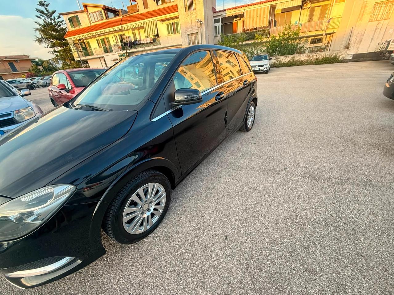 Mercedes-benz B 200 NGD Executive