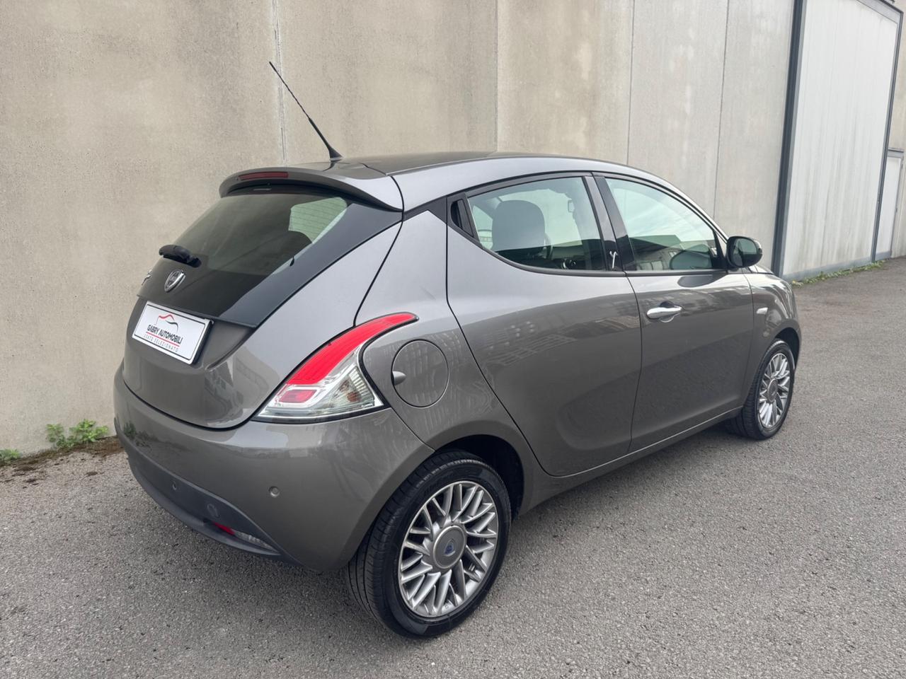 Lancia Ypsilon 1.3 MJT 16V 95 CV Platinum OK NEOP