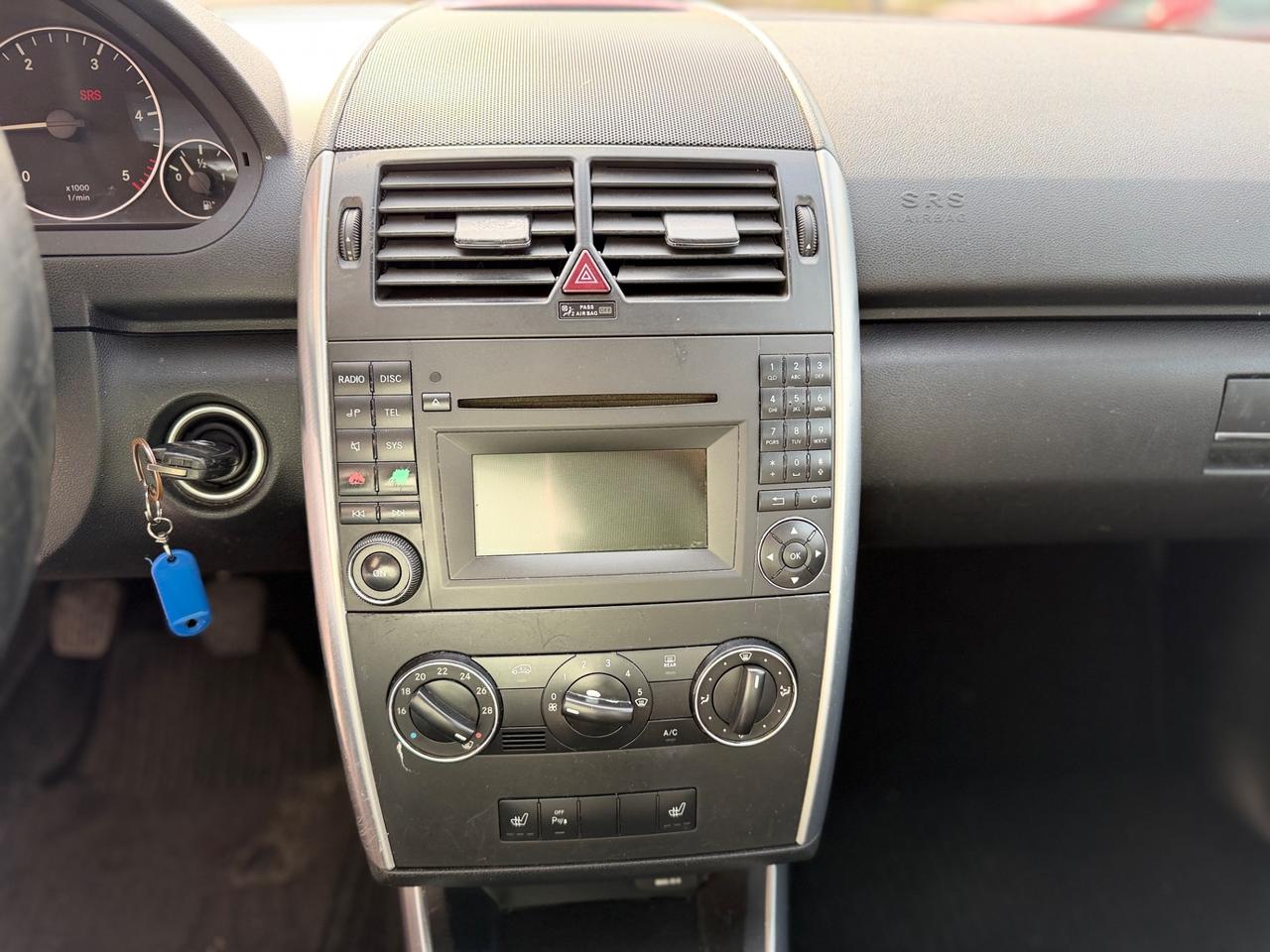 Mercedes-benz A 160 CDI BlueEFFICIENCY Avantgarde