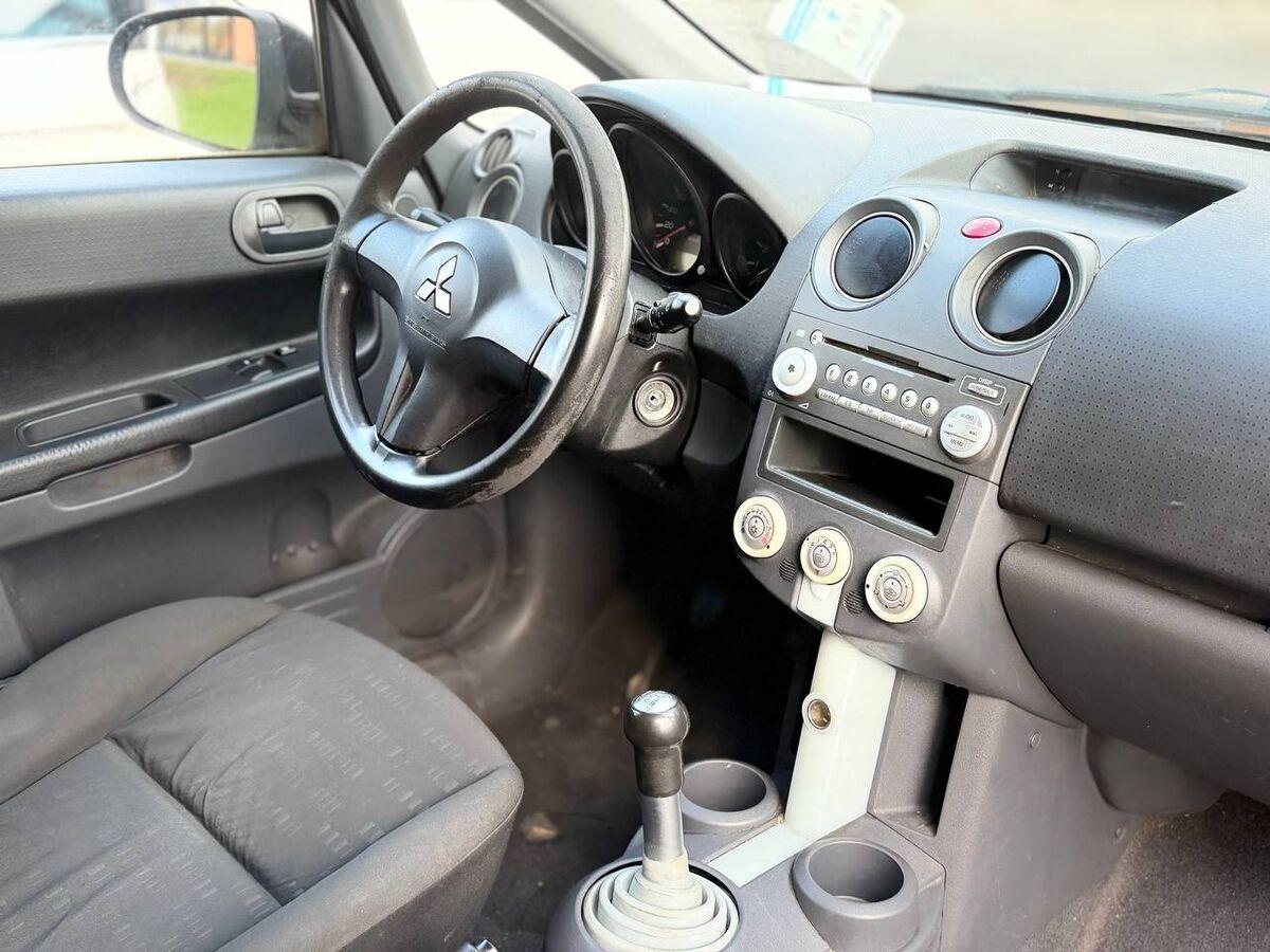 Mitsubishi Colt VIII 2004 CZ3 1.1 12v Inform