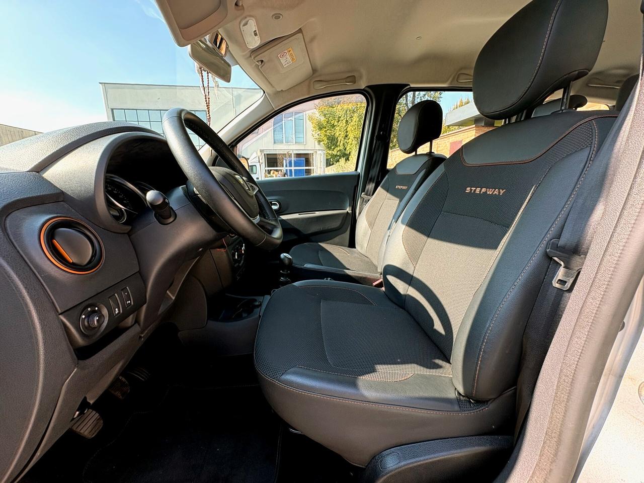 DACIA LODGY 1.5D 6m-7POSTI- 49800km-FULL-2018