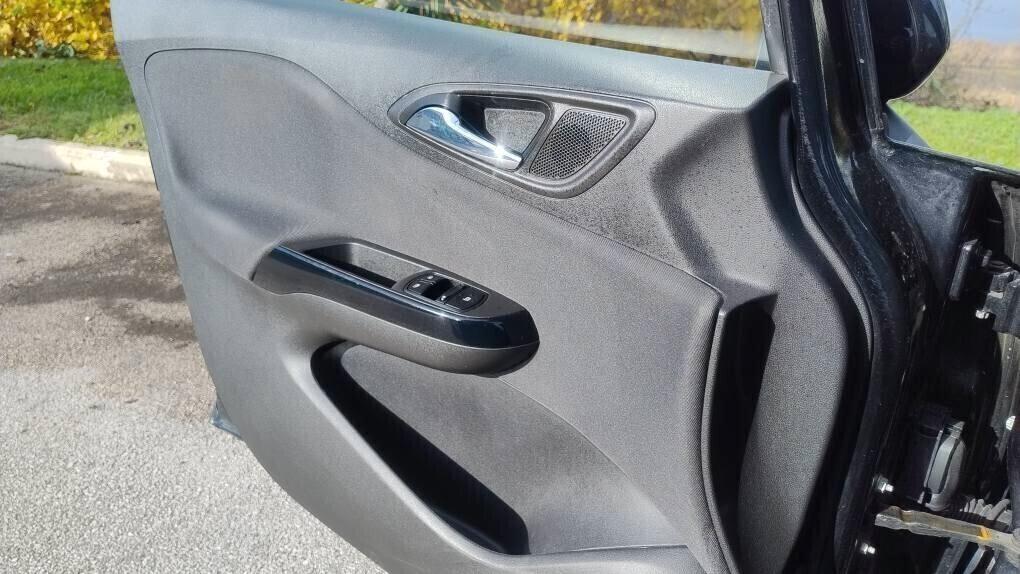 Opel Corsa 1.2 5 porte GPL