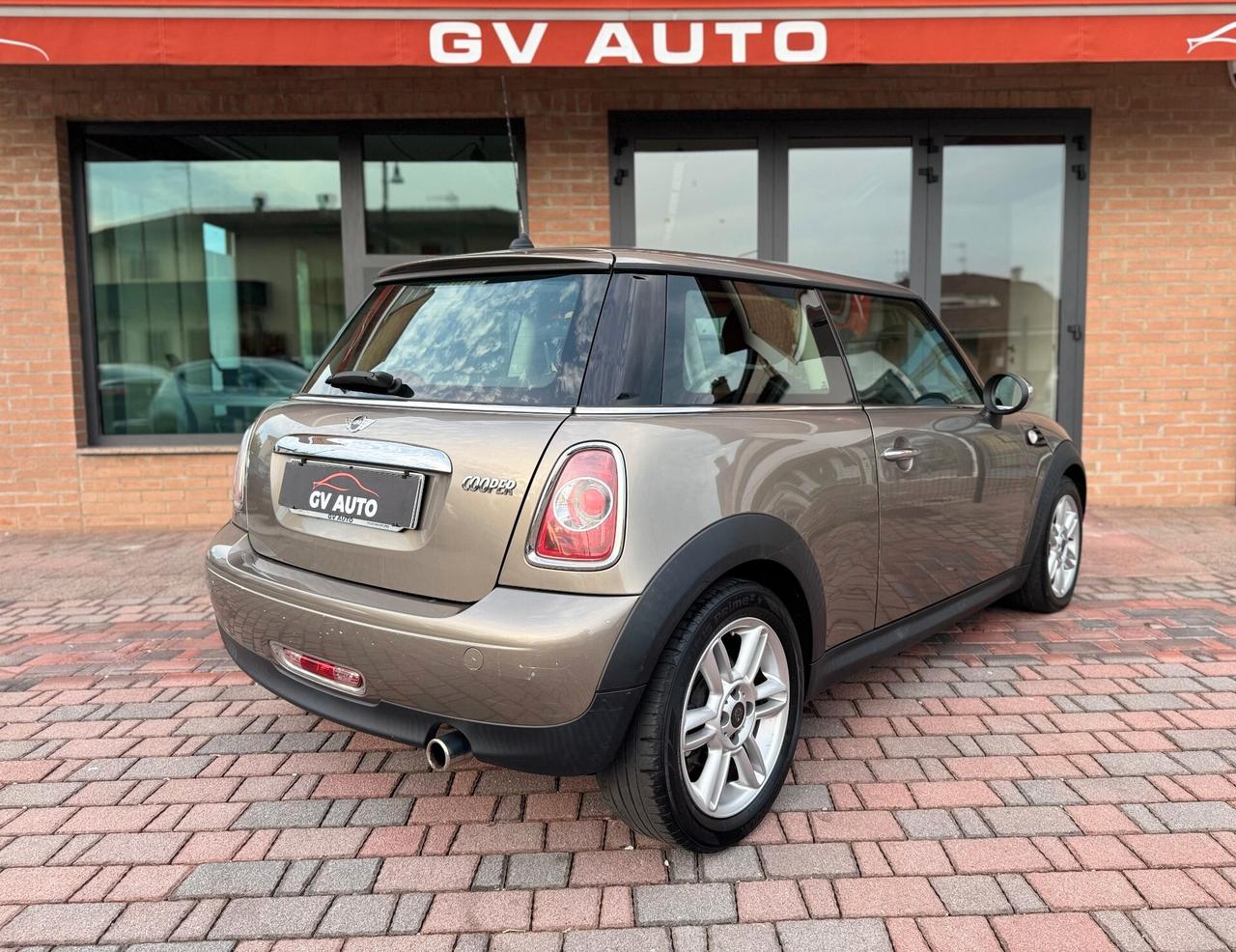 Mini Cooper 1.6