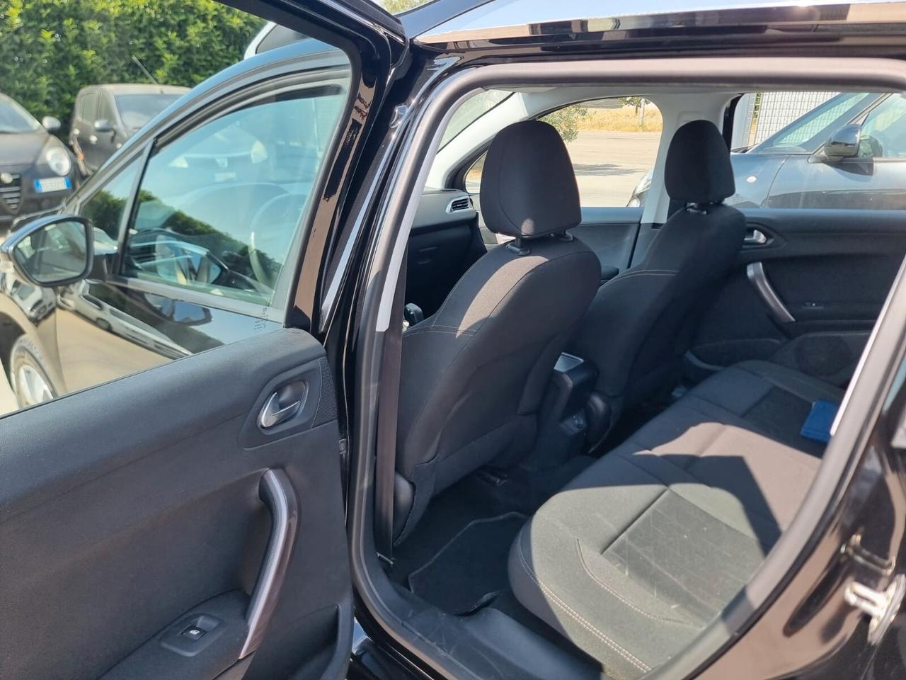 Peugeot 2008 1.6 e-HDi 92 CV Stop&Start Allure