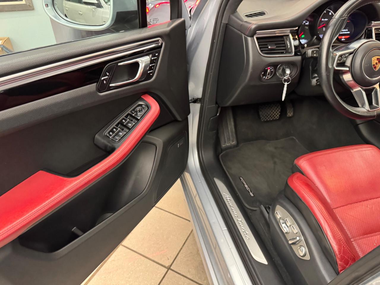 Porsche Macan 3.6 Turbo full full