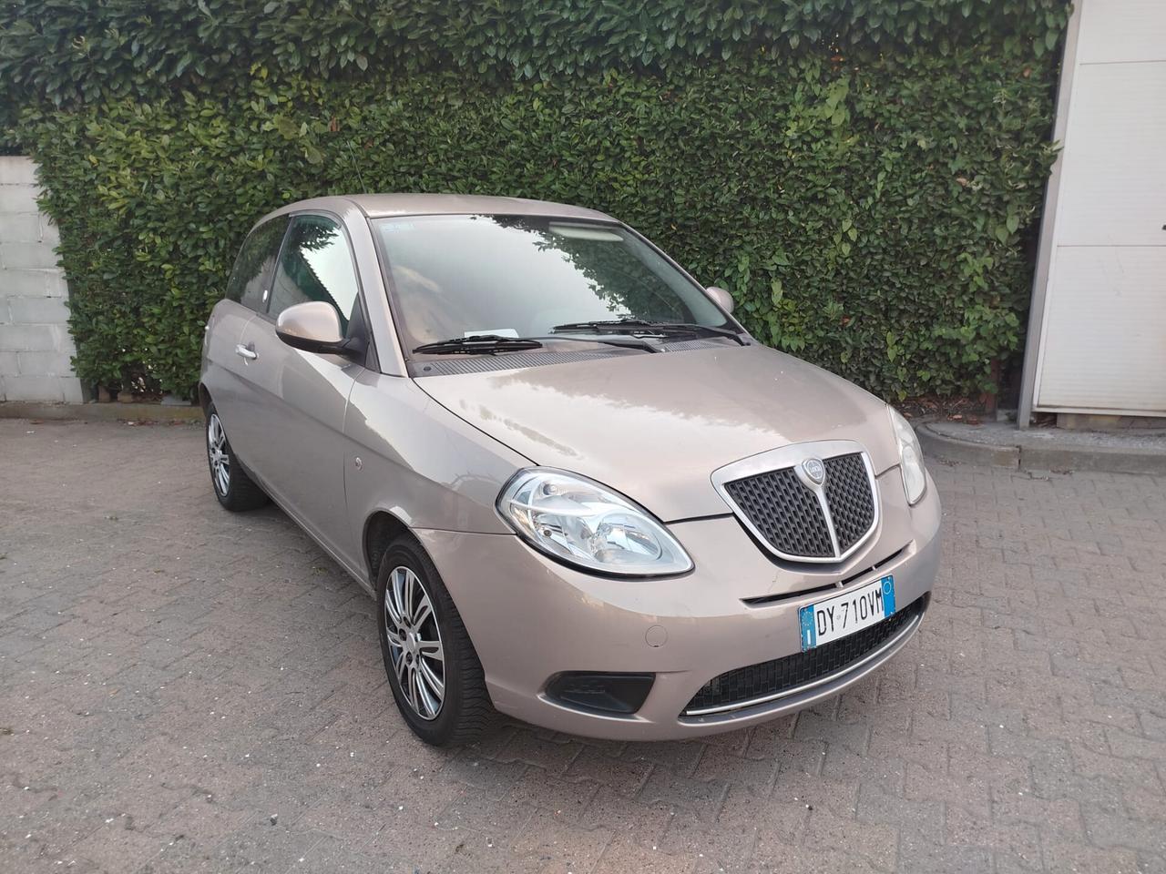Lancia Ypsilon 1.4 Oro Ecochic GPL