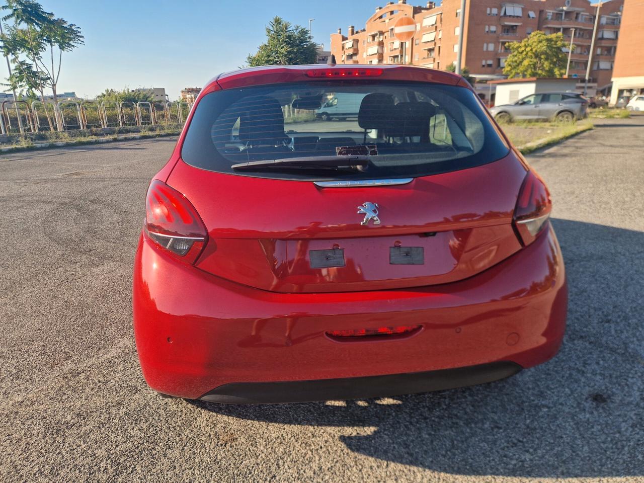 Peugeot 208 HDi 100cv 5 porte Allure