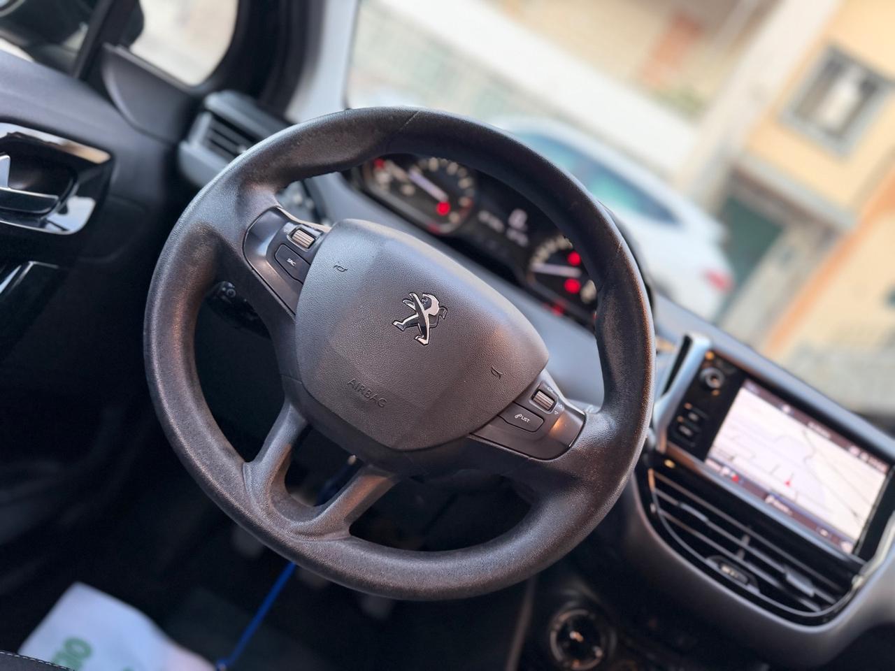 Peugeot 208 BlueHDI 75 CV Allure