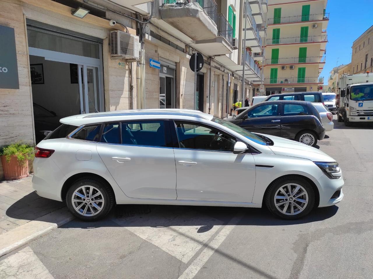 RENAULT MEGANE SPORTER 1.5DCI NAV/SENS/NEOPATENTAT