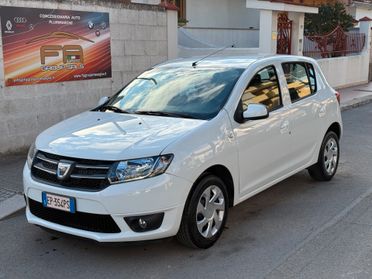 Dacia Sandero 1.2 GPL 75CV Lauréate - 2013