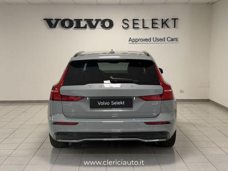 Volvo V60 B3 automatico Plus Dark