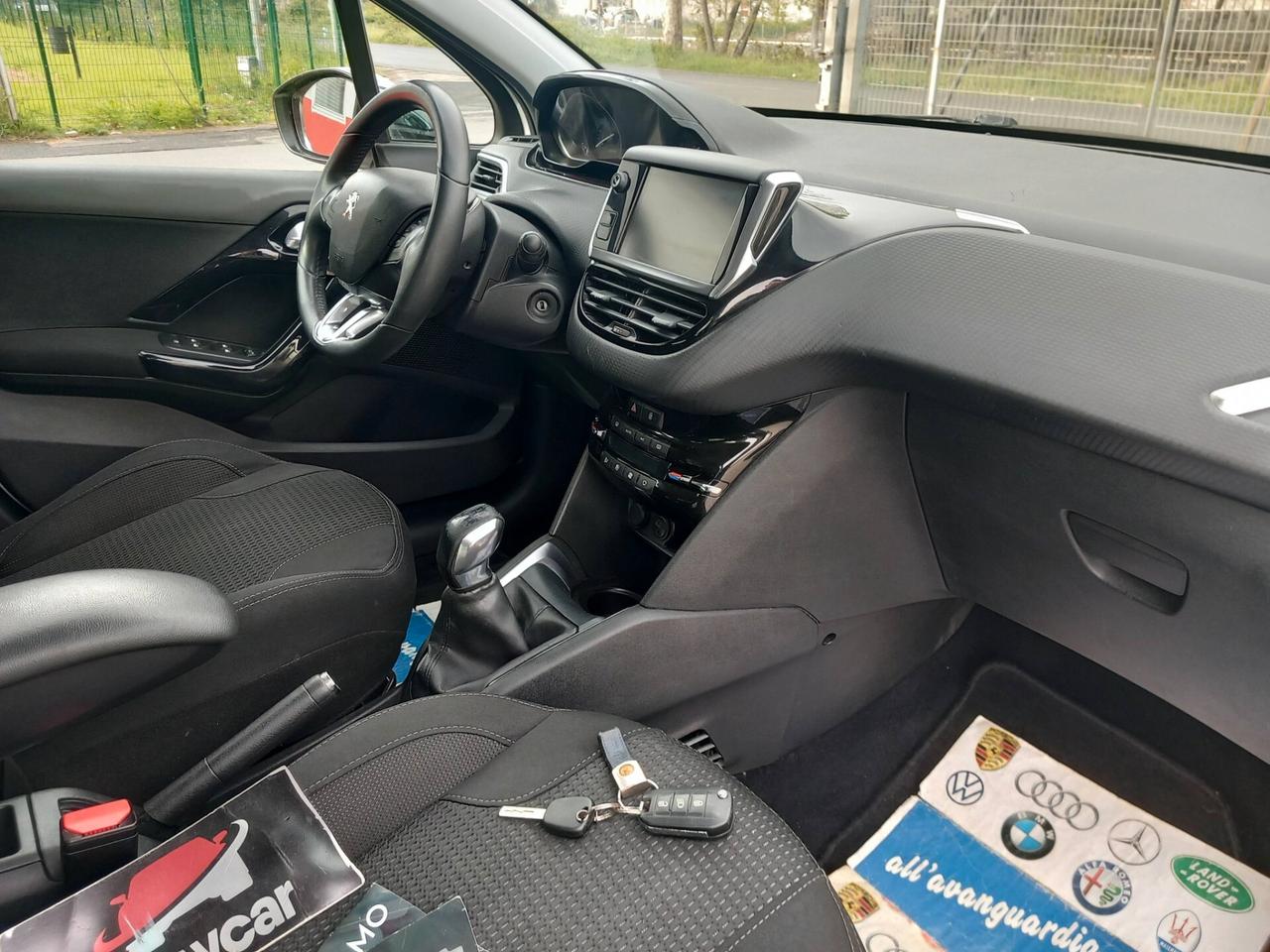 Peugeot 208 PureTech 82 5p. GPL Allure FULL OPTIONAL TENUTA PARI AL NUOVO NAVI SENSORI XENO LED