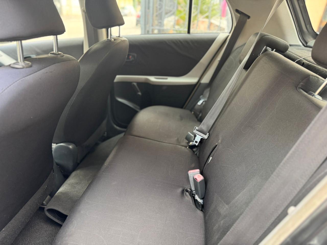 Toyota Yaris 1.0 5 porte Sol