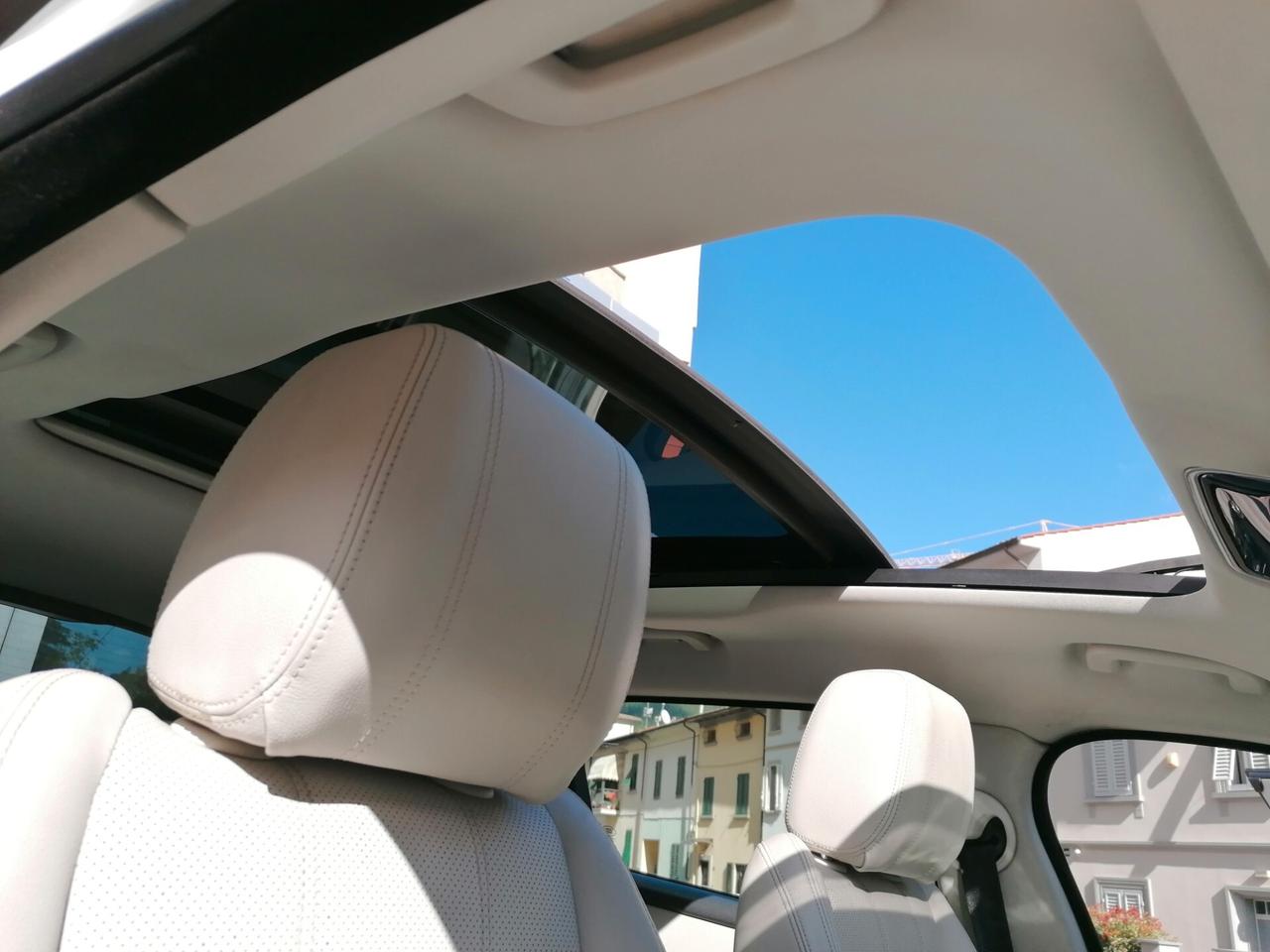 Land Rover Range Velar 2.0 TD4 180 CV R-Dynamic