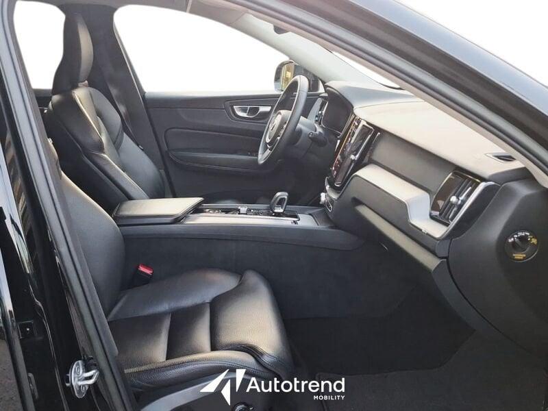 Volvo XC60 B4 197+14 CV Automatico Mild Hybrid Diesel Plus Dark