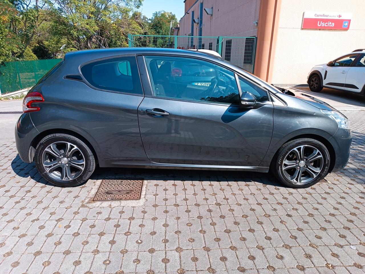Peugeot 208 PureTech 82 3 porte Active